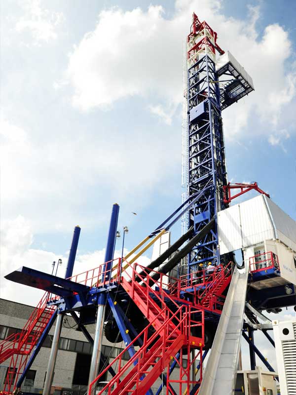 WEI D340 32 LT Drilling Rig – DRILLING RIG 340 MTON
