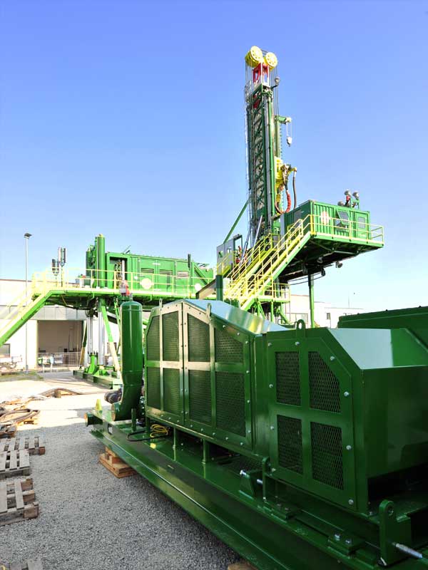 WEI DS230 E Drilling Rig – DRILLING RIG 230 MTON